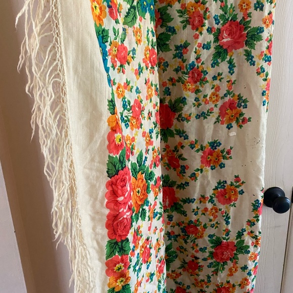 VTG Huge 60s floral folk fringe wool scarf festival cottagecore grannycore shawl - Picture 6 of 10